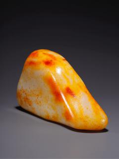 和田玉原石摆件,尺寸:20.3×11.5×6.3厘米,重量2262.5克