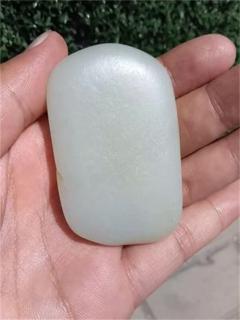 玉兴寻玉行:和田玉原石配茶宠,是 "茶与玉" 的雅致搭配.选块 30