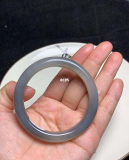 小百元的和田玉手镯烟紫烟灰53圈口天然保真